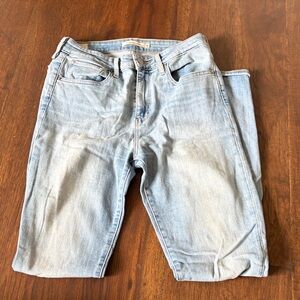 Light Wash Women’s Levi’s Premium 721 High Rise Skinny Denim Jeans